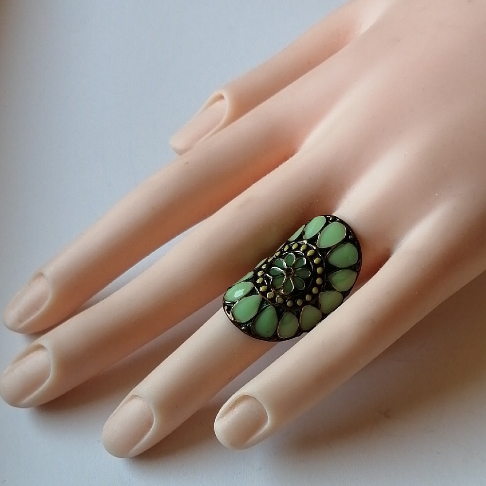 Vintage 1970s Ring Bohemian Green Enamel Floral Statement